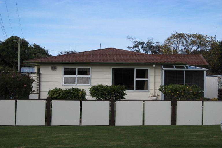 Photo of property in 13 Nikau Street, Tawhero, Whanganui, 4501