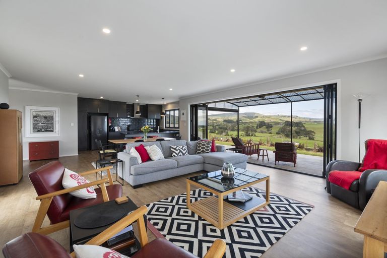 Photo of property in 32 Varsity Heights, Fitzherbert, Palmerston North, 4410