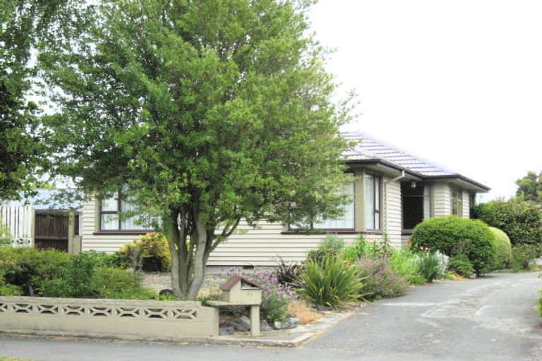 Photo of property in 71 Balrudry Street, Avonhead, Christchurch, 8042