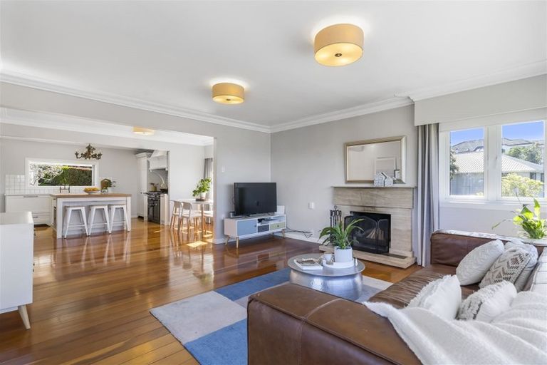 Photo of property in 75 Churchill Road, Cockle Bay, Auckland, 2014