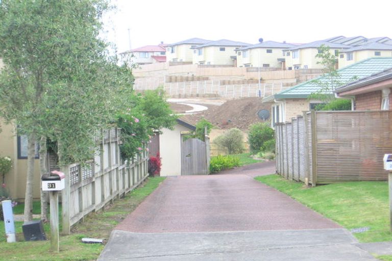 Photo of property in 31 Ponderosa Drive, Oteha, Auckland, 0632