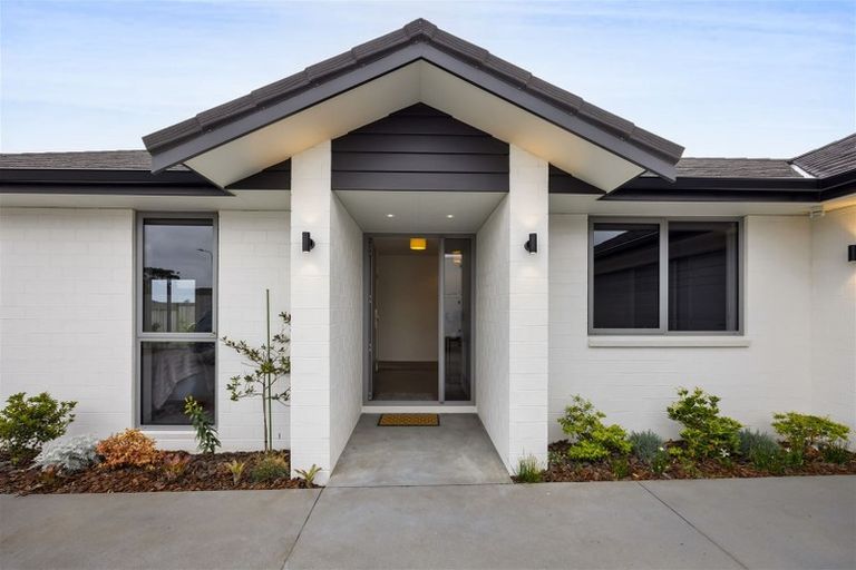 Photo of property in 22 Keene Drive, Bell Block, New Plymouth, 4312