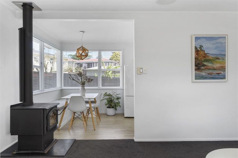 Photo of property in 17b Roseneath Place, Birkdale, Auckland, 0626