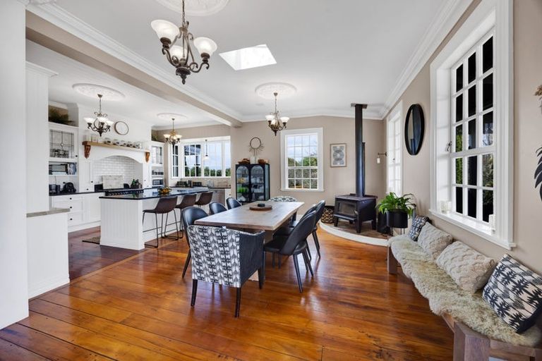 Photo of property in 104 Pitt Road, Hillsborough, New Plymouth, 4372