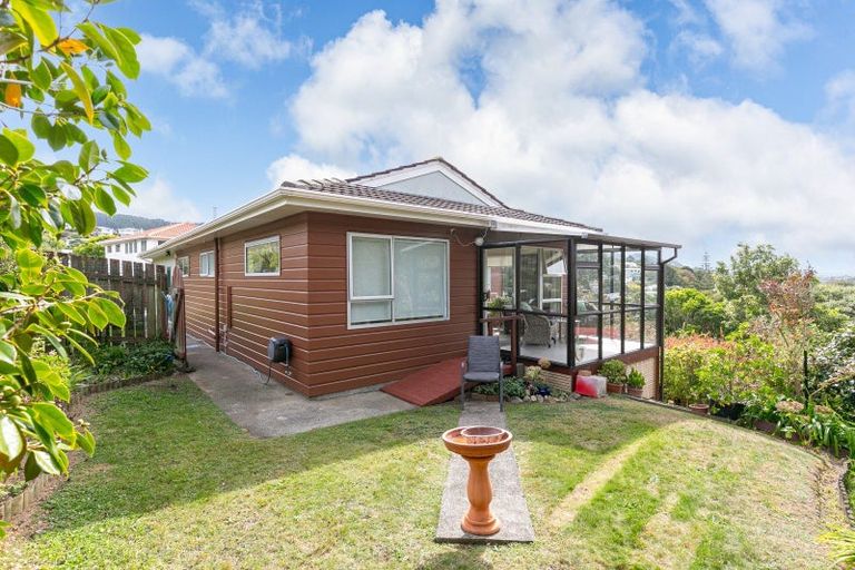 Photo of property in 2a Mckeefry Grove, Tawa, Wellington, 5028