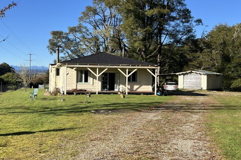 Photo of property in 774 Atarau Road, Atarau, Blackball, 7871