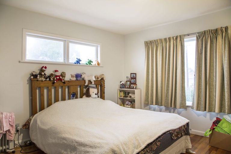 Photo of property in 19 Norcross Avenue, Henderson, Auckland, 0612