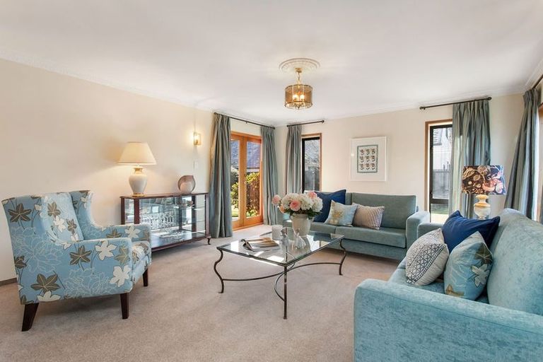 Photo of property in 17 Hanover Place, Ilam, Christchurch, 8041