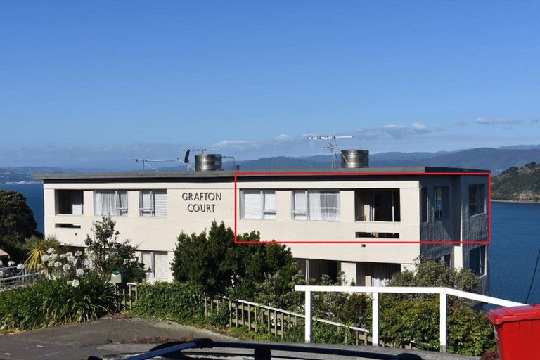 Photo of property in Grafon Court Flats, 7/53 Grafton Road, Roseneath, Wellington, 6011