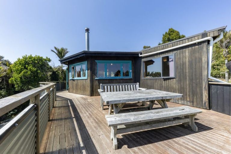 Photo of property in 86 Anawhata Road, Anawhata, New Lynn, 0772