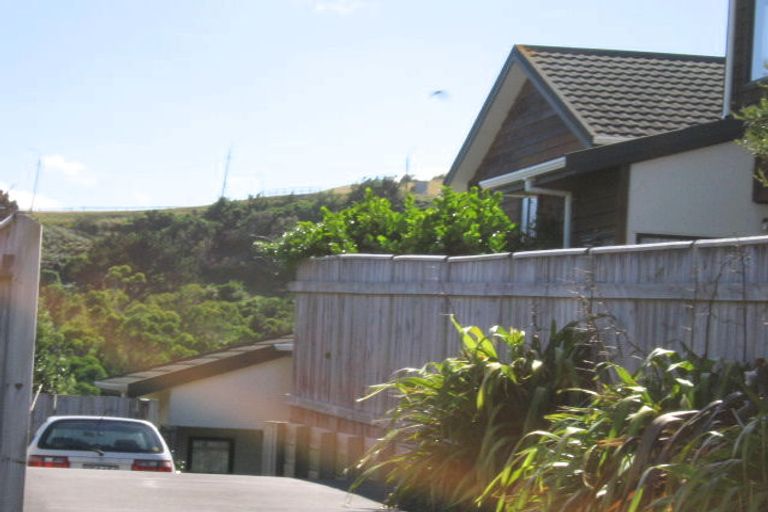 Photo of property in 12b Bay Lair Grove, Island Bay, Wellington, 6023