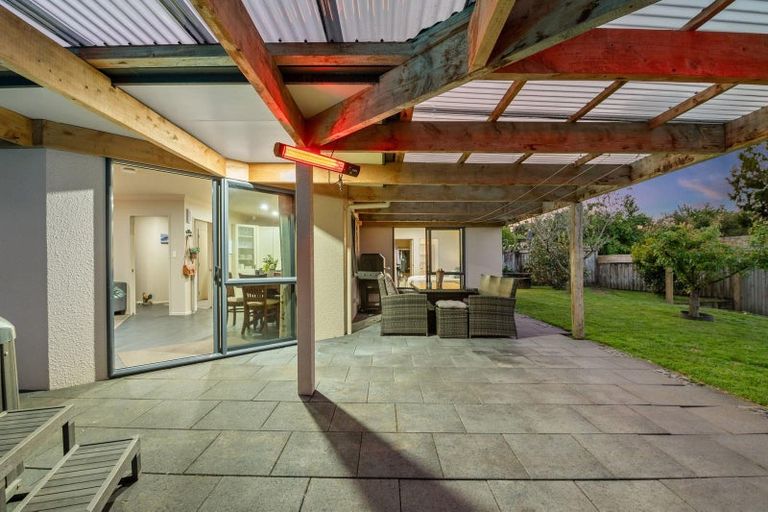 Photo of property in 6 Caulfield Place, Pukehangi, Rotorua, 3015