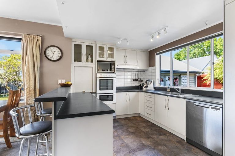 Photo of property in 22 Queen Street, Westport, 7825