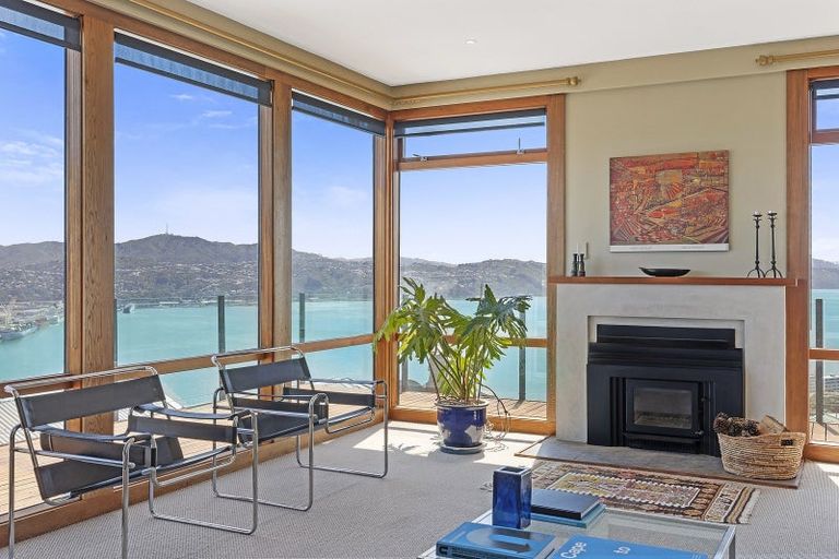 Photo of property in 2 Robieson Lane, Roseneath, Wellington, 6011