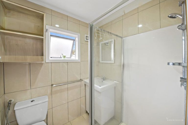 Photo of property in 13 Bodi Place, Te Atatu South, Auckland, 0610