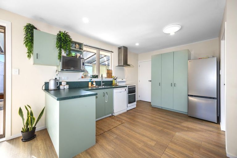Photo of property in 28 Maple Street, Bishopdale, Christchurch, 8053