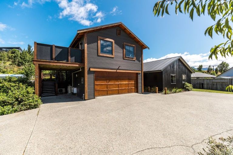 Photo of property in 32 Quill Street, Lake Hayes, Queenstown, 9304