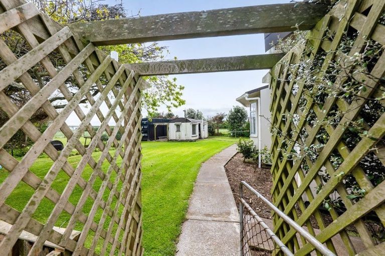 Photo of property in 9 Kaipi Street, Manaia, 4612