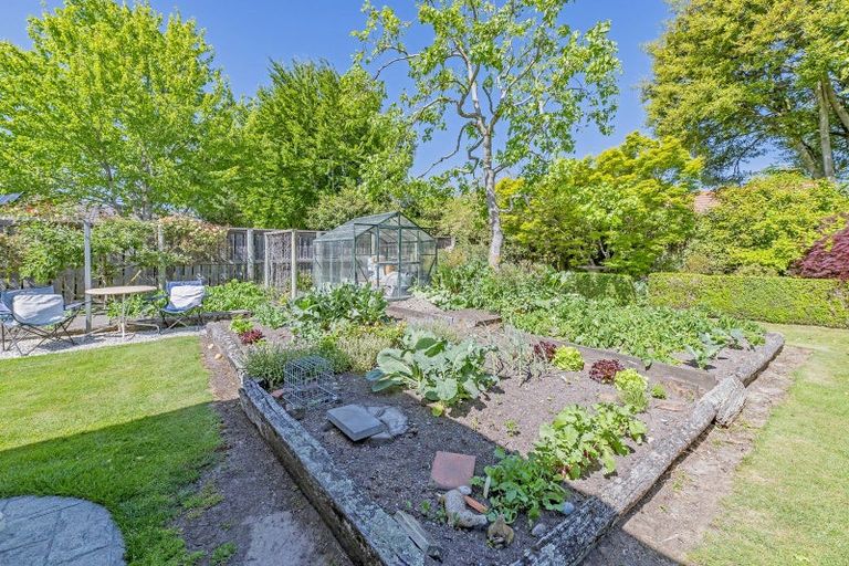 Photo of property in 30 Oakden Drive, Darfield, 7510