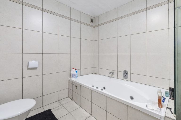 Photo of property in 81 View Road, Houghton Bay, Wellington, 6023