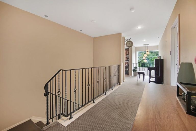 Photo of property in 2 Hawkdun Drive, Flat Bush, Auckland, 2016