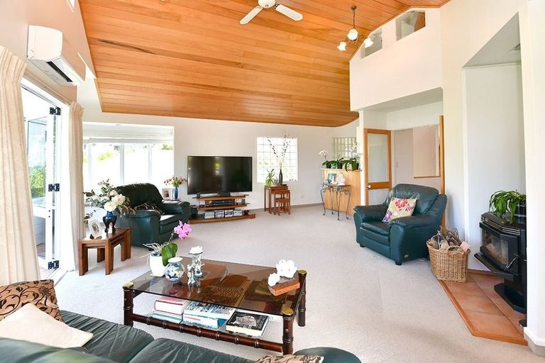 Photo of property in 22 Whale Cove, Stanmore Bay, Whangaparaoa, 0932