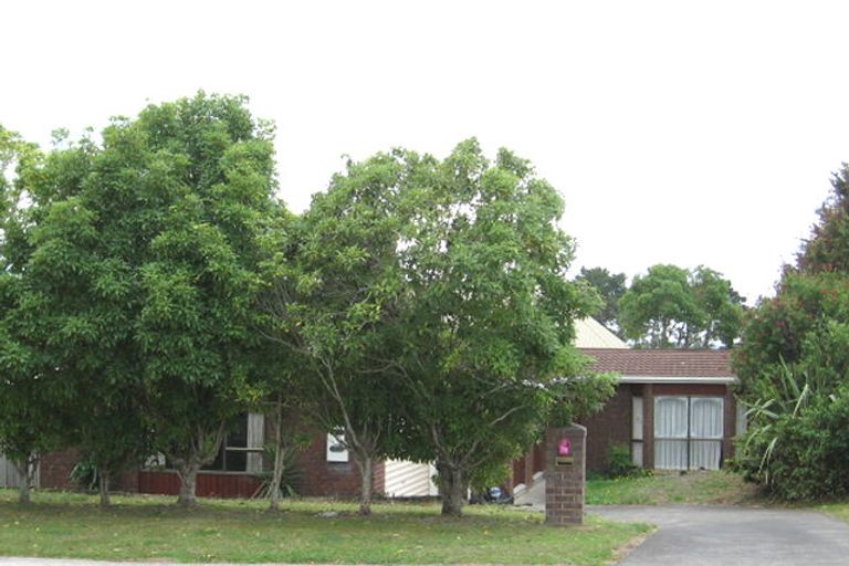 Photo of property in 17 Monet Grove, West Harbour, Auckland, 0618