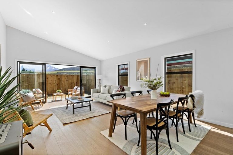 Photo of property in 88 Howden Drive, Jacks Point, 9371