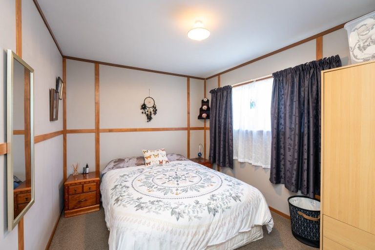 Photo of property in 6 Mavis Avenue, Waikawa Beach, Levin, 5573