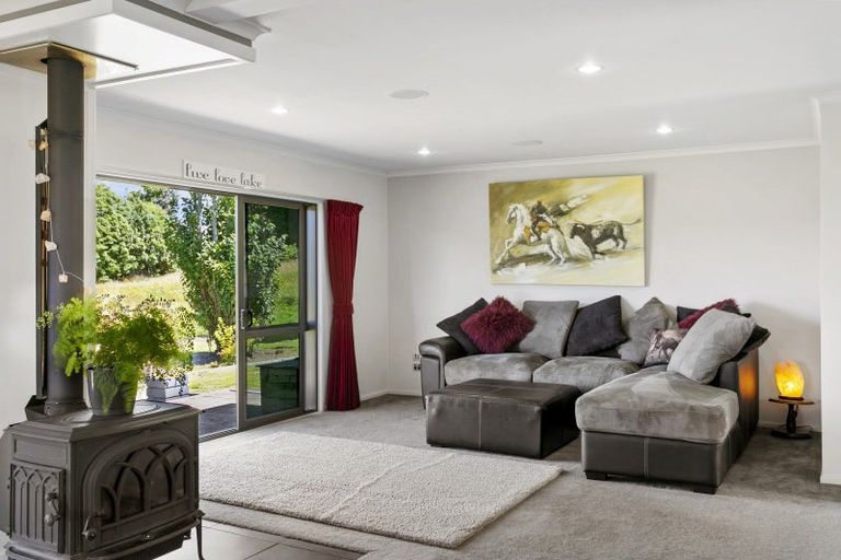 Photo of property in 4/864 Whangamata Road, Kinloch, Taupo, 3377