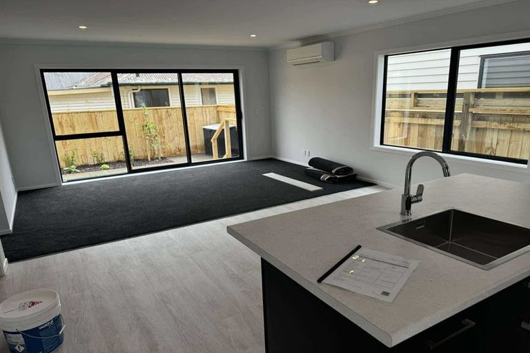 Photo of property in 7/64 Glen Road, Stokes Valley, Lower Hutt, 5019