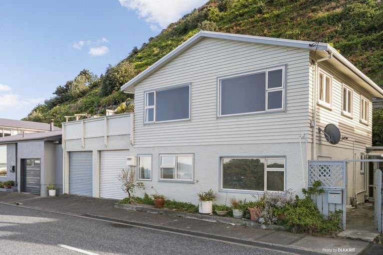 Photo of property in 134 Owhiro Bay Parade, Owhiro Bay, Wellington, 6023