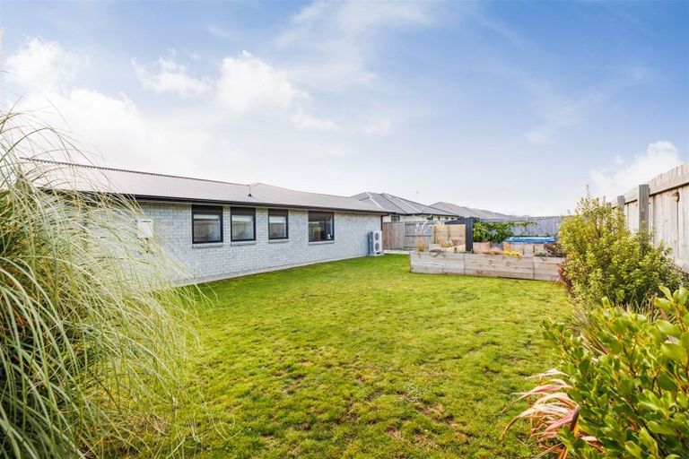 Photo of property in 26 Serenity Crescent, Kelvin Grove, Palmerston North, 4414