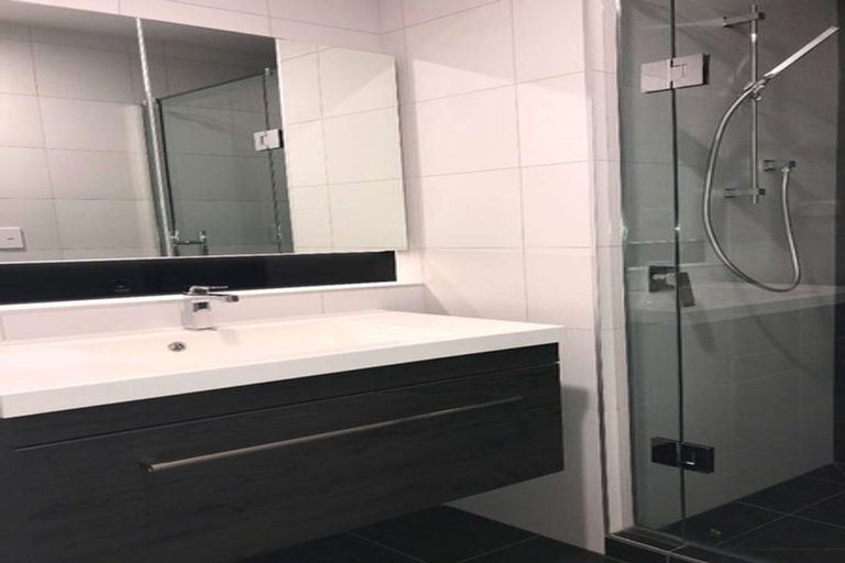 Photo of property in 102/19 Rawene Road, Birkenhead, Auckland, 0626