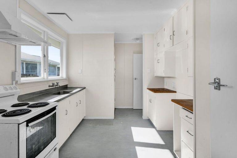 Photo of property in 48 Marama Crescent, Spotswood, New Plymouth, 4310