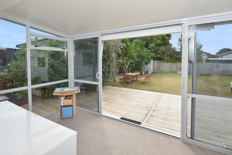 Photo of property in 76 One Tree Point Road, One Tree Point, 0118