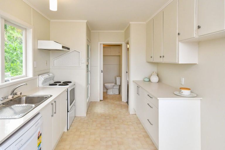 Photo of property in 2c Trosk Place, Waiuku, 2123