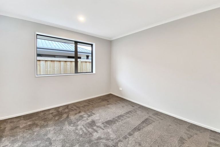 Photo of property in 14 Herridge Street, Woodend, 7691