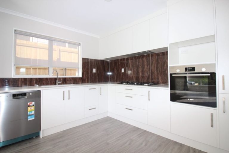 Photo of property in 80 Jeroboam Loop, Kumeu, 0810