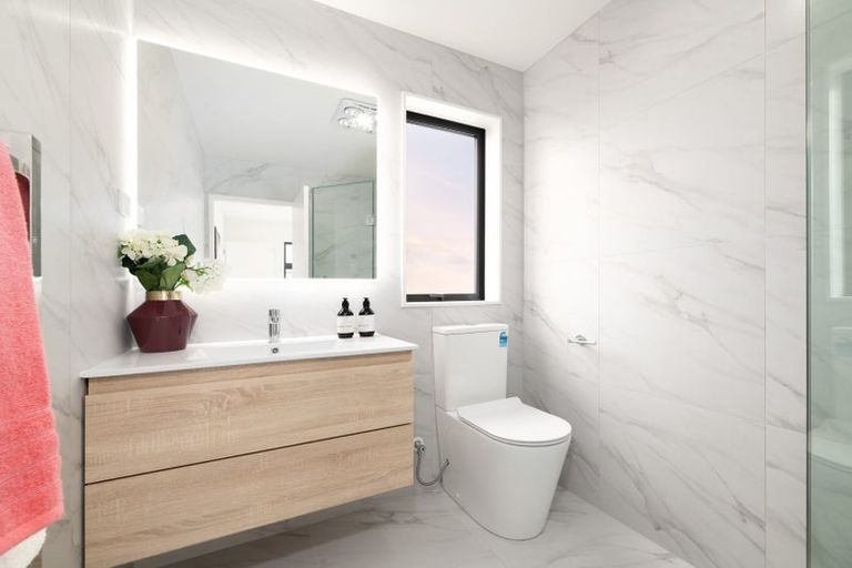 Photo of property in 20d Mackenzie Street, Te Atatu South, Auckland, 0610