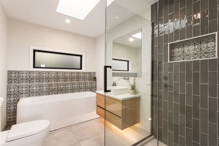 Photo of property in 2 John Monck Lane, Redcliffs, Christchurch, 8081