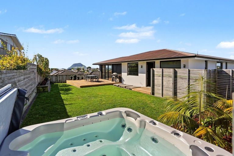 Photo of property in 3 Tirinui Crest Road, Otumoetai, Tauranga, 3110