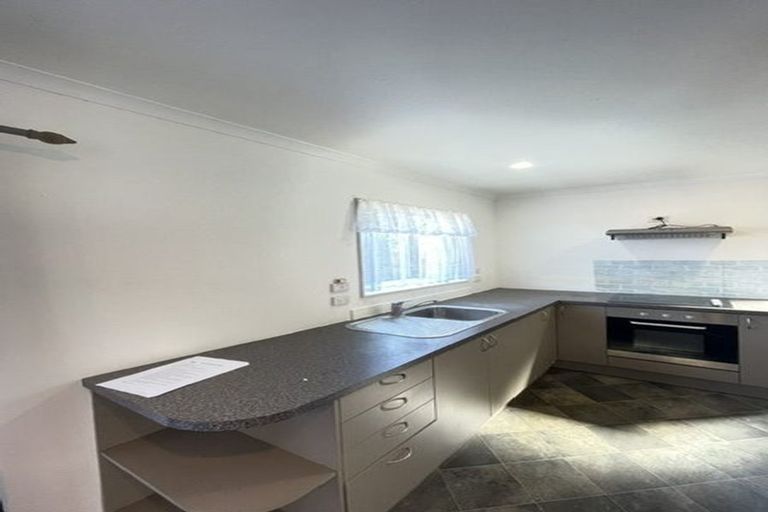 Photo of property in 6 Topaz Place, Wiri, Auckland, 2104
