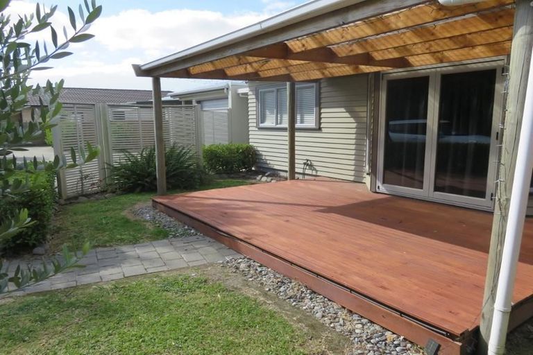 Photo of property in 8b Neeve Place, Taradale, Napier, 4112