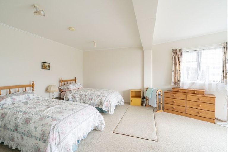 Photo of property in 1 Gladstone Grove, Richmond Heights, Taupo, 3330