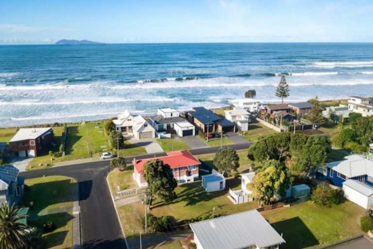 Photo of property in 4 Hillary Street, Waihi Beach, 3611