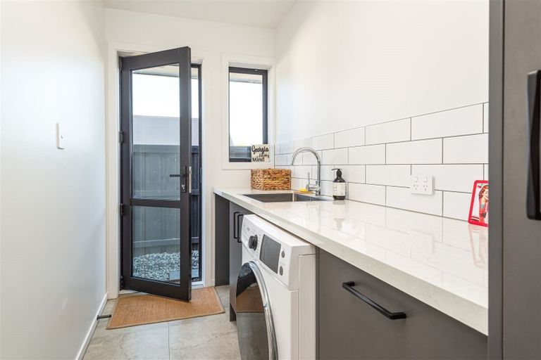 Photo of property in 9 Angus Place, Rangiora, 7400