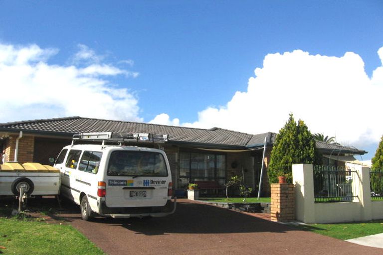 Photo of property in 40 Vanderbilt Parade, Albany, Auckland, 0632