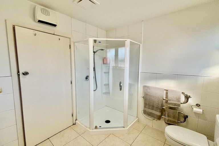 Photo of property in 1/14 Newbridge Place, Ilam, Christchurch, 8041