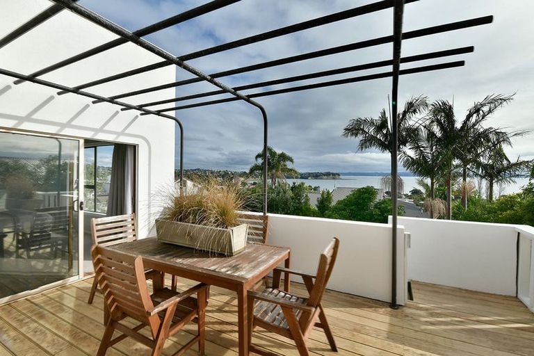 Photo of property in 956 Whangaparaoa Road, Manly, Whangaparaoa, 0930